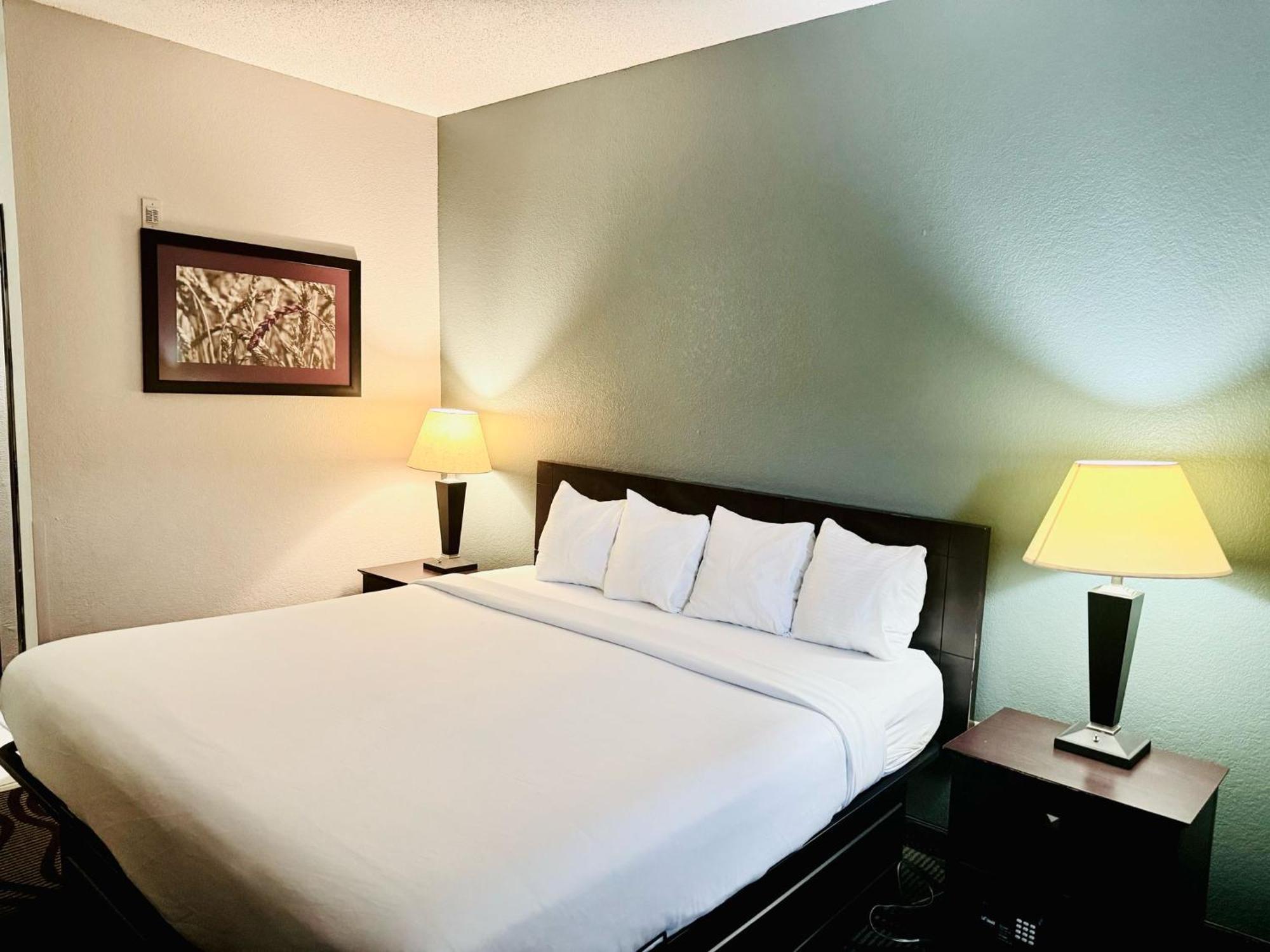 Baymont Inn & Suites By Wyndham Lincoln Ne Exterior foto