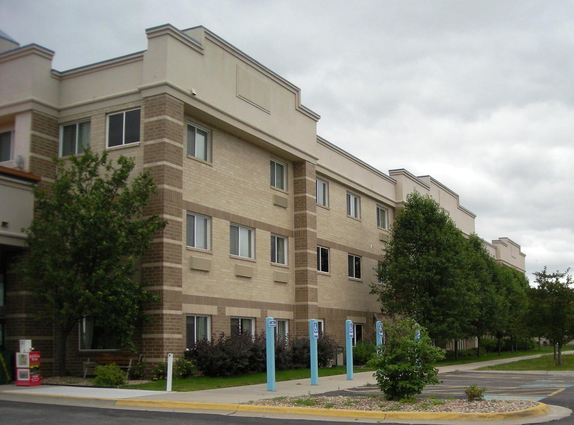 Baymont Inn & Suites By Wyndham Lincoln Ne Exterior foto